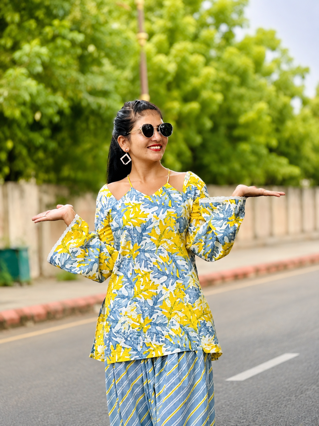Golden Bloom Floral Set