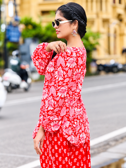 Phoolon Ki Rangat Kurti Set
