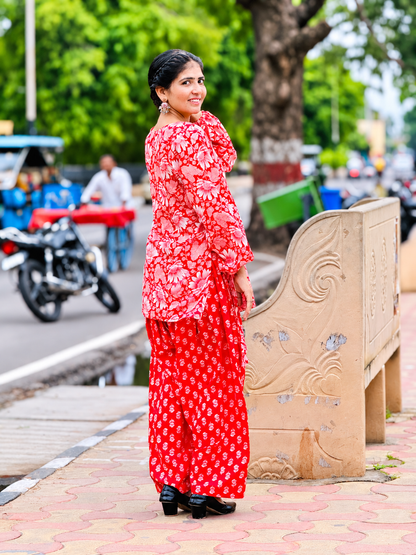 Phoolon Ki Rangat Kurti Set