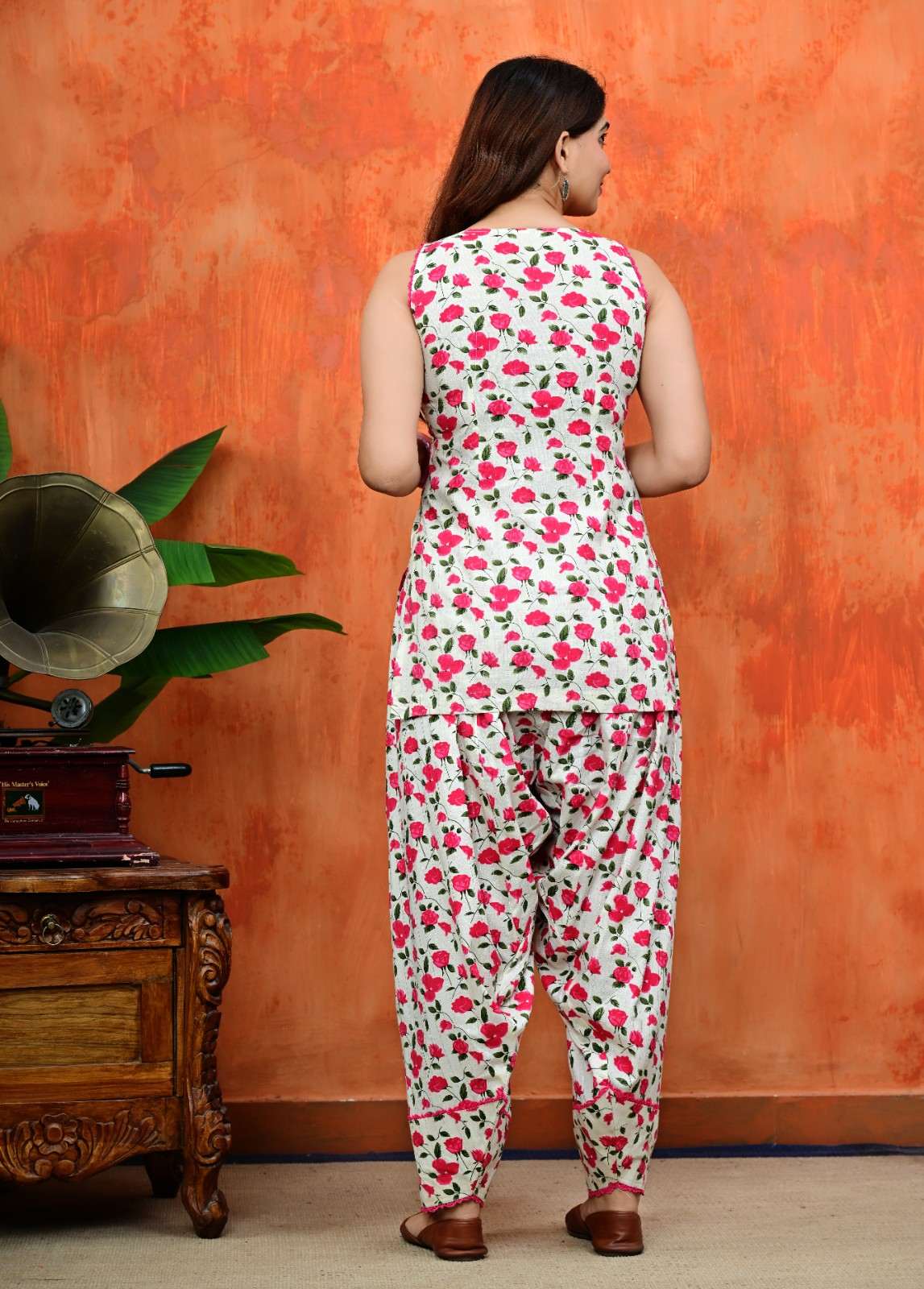 Elegant Ivory & Pink Floral Printed Farshi Salwar Set