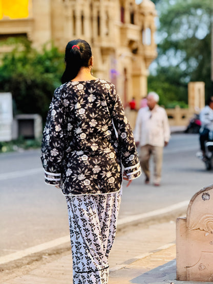 Noor Noir Floral Set